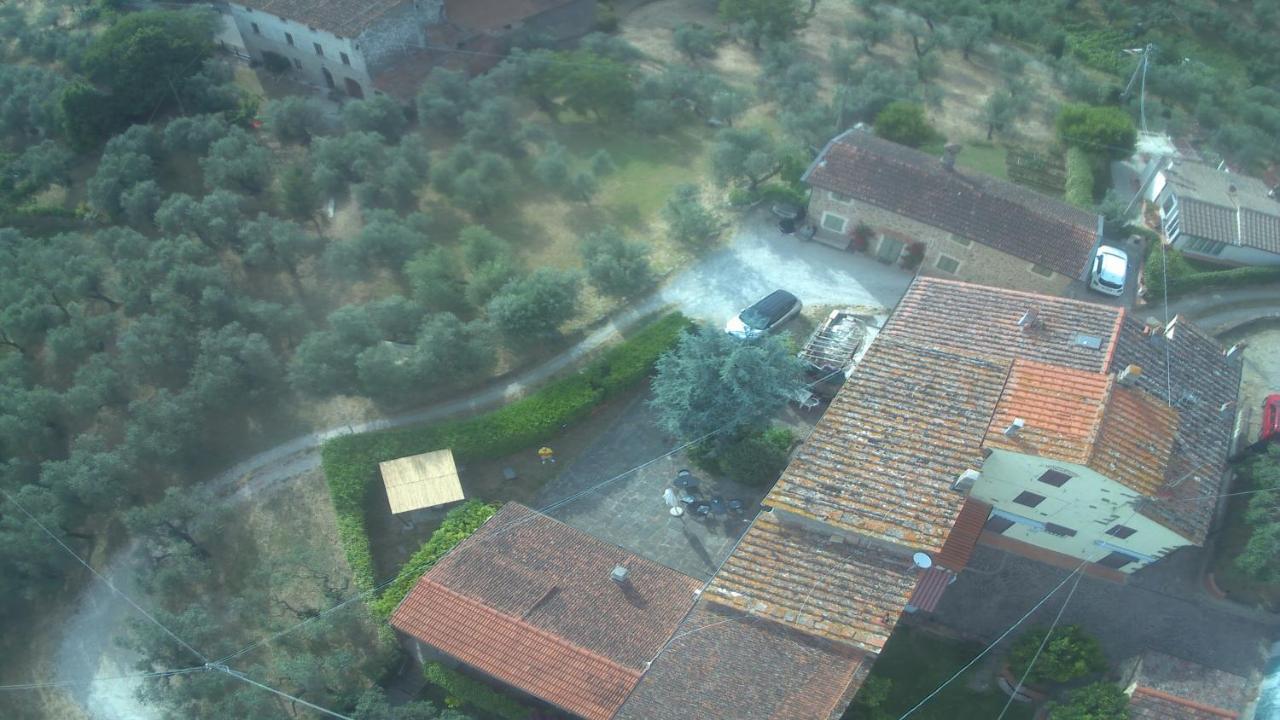 Ferienwohnung Il Borgo Dei Pini Vinci Exterior foto