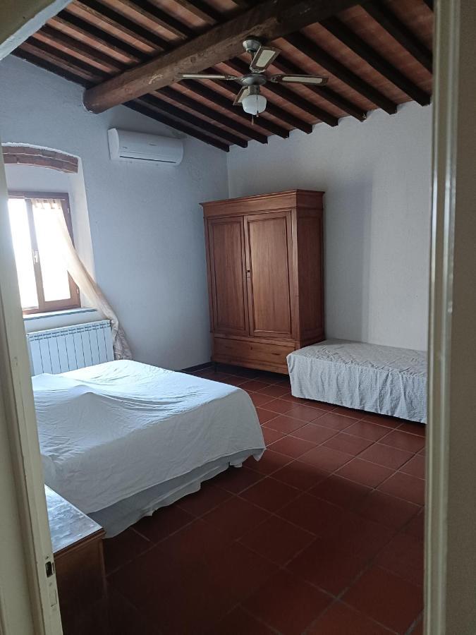 Ferienwohnung Il Borgo Dei Pini Vinci Exterior foto
