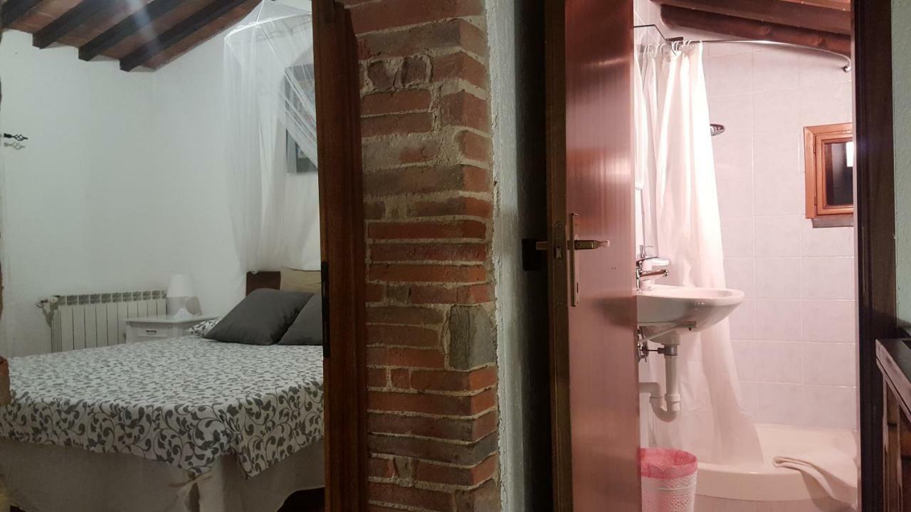 Ferienwohnung Il Borgo Dei Pini Vinci Exterior foto