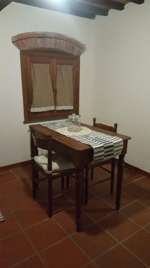 Ferienwohnung Il Borgo Dei Pini Vinci Exterior foto