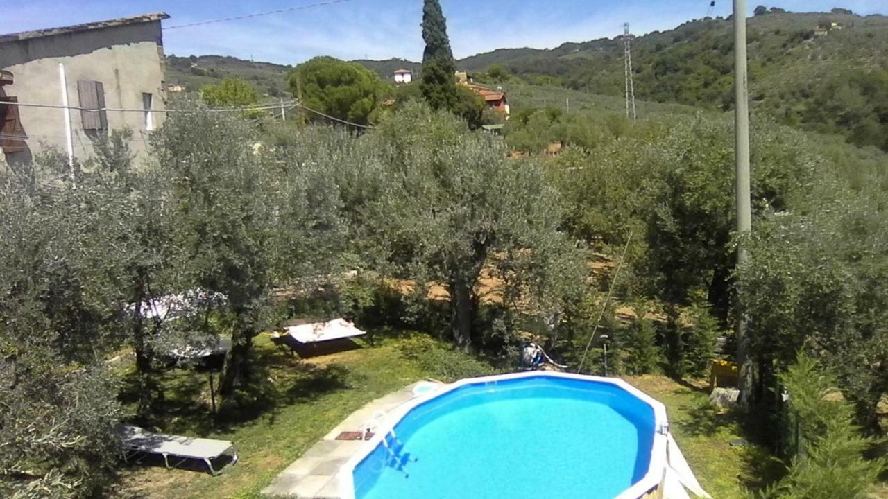 Ferienwohnung Il Borgo Dei Pini Vinci Exterior foto