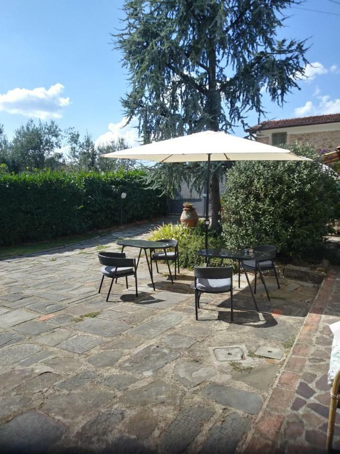 Ferienwohnung Il Borgo Dei Pini Vinci Exterior foto